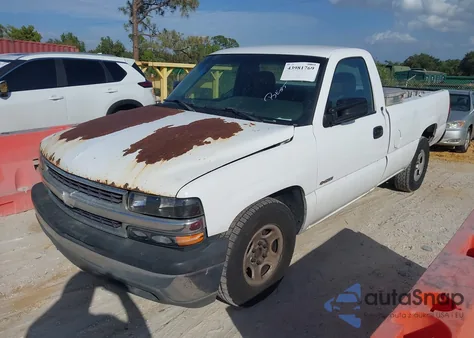 2000 Chevrolet Silverado 1500 z USA, uszkodzony, nr VIN 1GCEC14V9YE327407